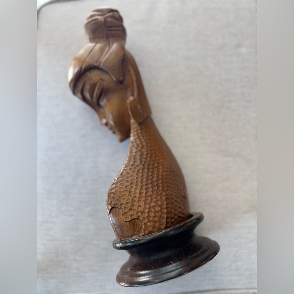 Vintage Hand-Carved Wooden Asian Woman Bust Sculpture – 11” - Picture 3 of 7